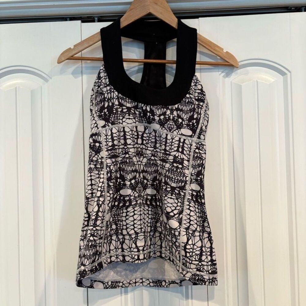 Lululemon Black And White Tank Top Size 4